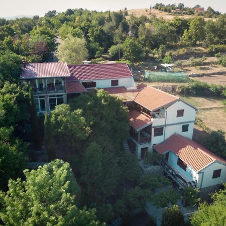 Villa Barbara Vrlika Exterior photo